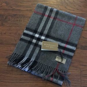 Burberry cashmere scarf grey
